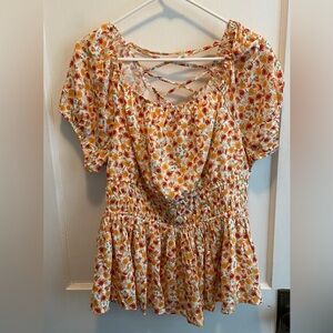 Torrid Crinkle Gauze Criss Cross Back Top Size 1 (14-16)